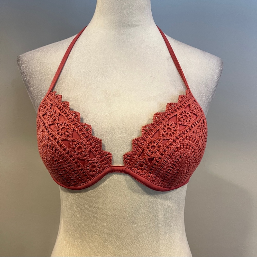 Shade & Shore Crochet Lace Halter Coral‎ swim bikini top size 34 B